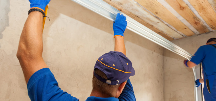 commercial overhead garage door repair in Del Aire